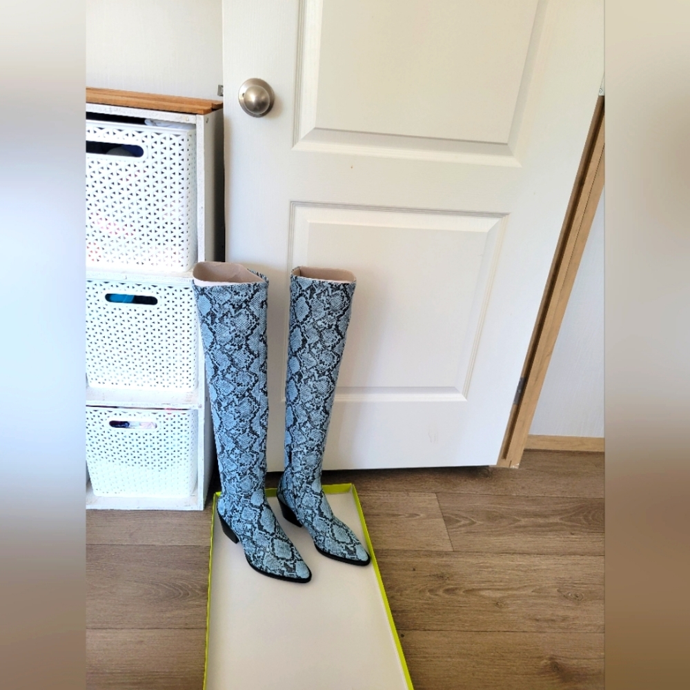 COPY - Gianni Bini  thigh high boots beautiful!